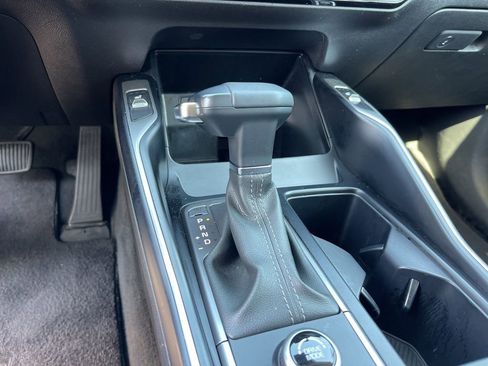 Used 2024 Kia Sorento S image 15