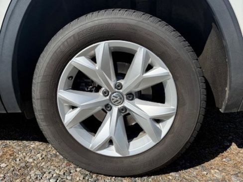 Used 2018 Volkswagen Atlas SE image 23