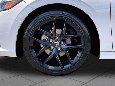 Used 2023 Honda Civic Sport image 11