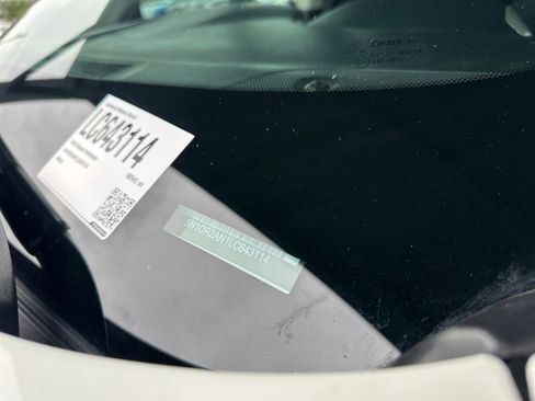 Used 2020 Nissan Pathfinder S image 32