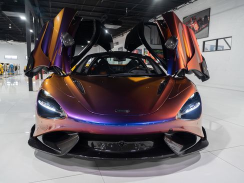 Used 2021 McLaren 765LT image 10