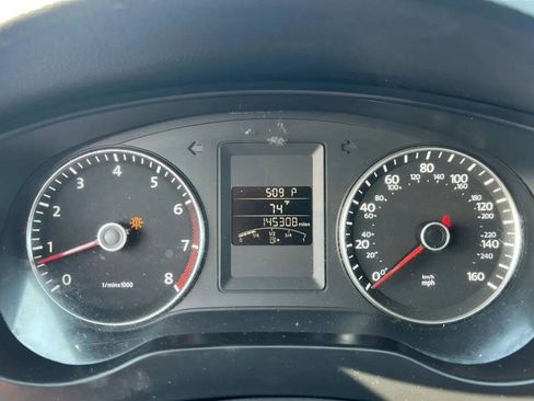 Used 2013 Volkswagen Jetta SE FWD image 13