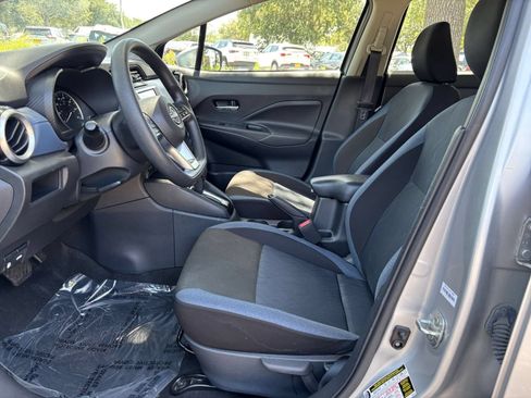 Used 2025 Nissan Versa SV FWD image 20