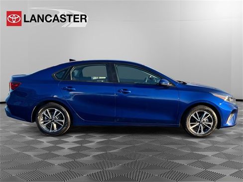 Used 2023 Kia Forte LXS image 8