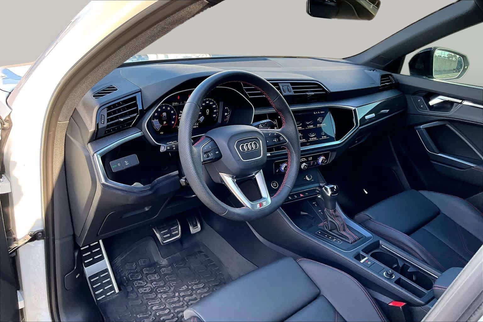 Used 2025 Audi Q3 2.0T Premium Plus AWD/4WD image 18