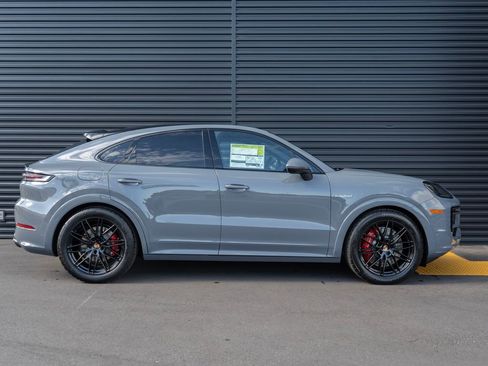New 2026 Porsche Cayenne S AWD/4WD image 8