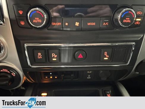 Used 2018 Nissan Titan PRO-4X image 20