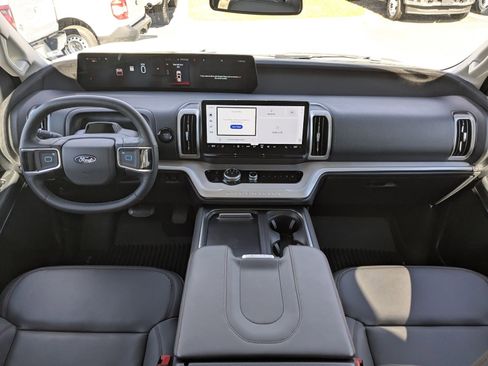 Certified 2025 Ford Expedition Max Active image 18