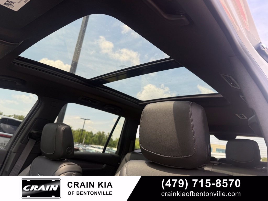 Used 2024 Cadillac XT6 Luxury AWD/4WD image 19