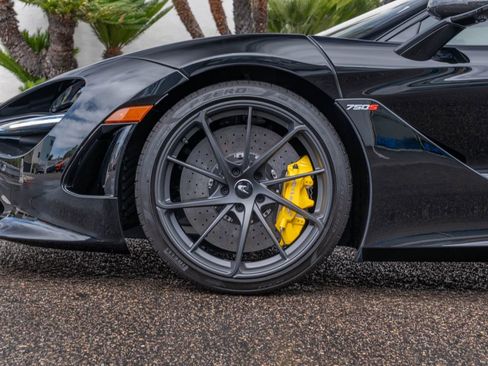 Used 2024 McLaren 750S RWD image 7
