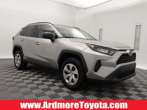 Used 2019 Toyota RAV4 LE w/ Carpet Mat Package FWD image 1