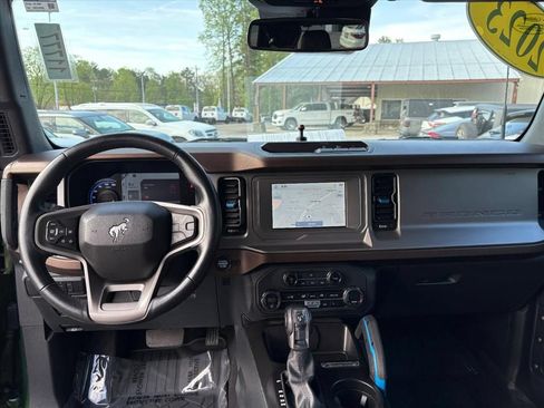 Used 2023 Ford Bronco Outer Banks AWD/4WD image 8