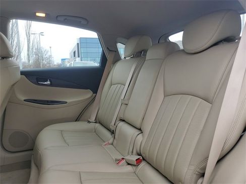 Used 2017 INFINITI QX50 2WD w/ Technology Package image 9