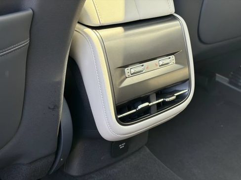 New 2026 Lincoln Nautilus Reserve AWD/4WD image 22