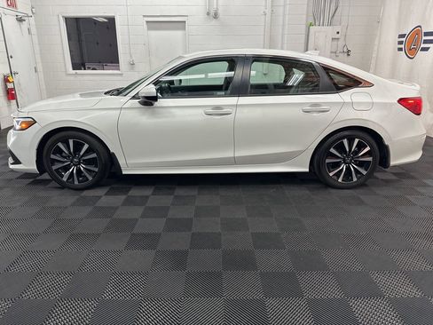 Used 2024 Honda Civic EX image 6