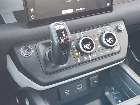 Certified 2023 Land Rover Defender 110 SE image 20