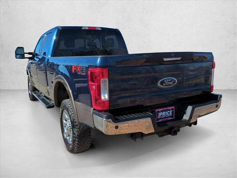 Used 2017 Ford F250 Lariat w/ Chrome Package image 8