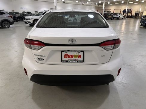 Used 2026 Toyota Corolla LE FWD image 6