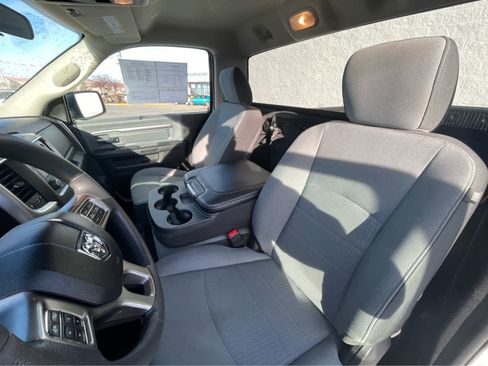 Used 2022 RAM 1500 Classic SLT image 24