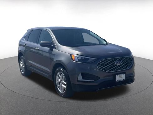 Used 2024 Ford Edge SEL image 3
