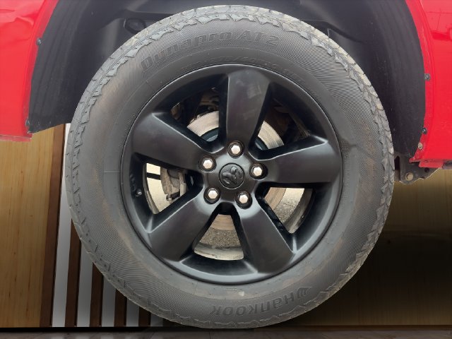 Used 2022 RAM 1500 Express w/ Wheel & Sound Group AWD/4WD image 27