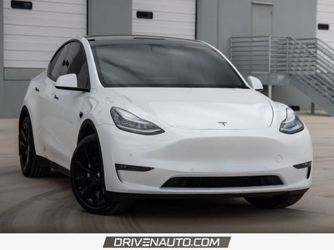 Used 2020 Tesla Model Y Long Range AWD/4WD image 1