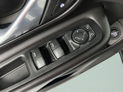 Used 2020 GMC Terrain SLT w/ Preferred Package FWD image 16