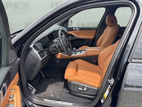Used 2023 BMW X5 xDrive40i w/ M Sport Package AWD/4WD image 9