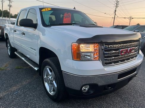 Used 2014 GMC Sierra 2500 SLE w/ SLE Preferred Package image 3