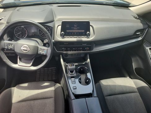 Used 2025 Nissan Rogue SV FWD image 11