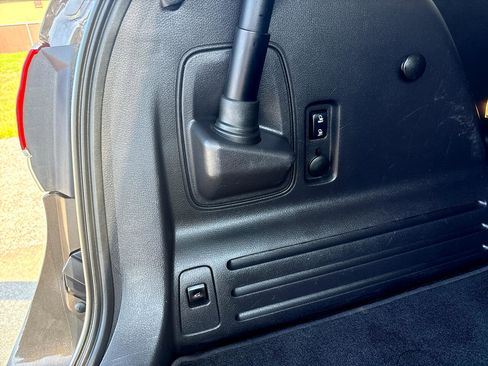 Used 2011 Lincoln MKX AWD w/ 102A Rapid Spec Order Code image 16