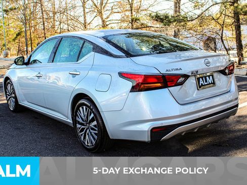 Used 2024 Nissan Altima 2.5 SV image 4