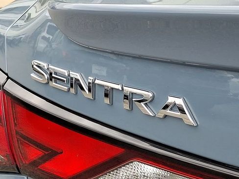 Used 2025 Nissan Sentra SR w/ SR Premium Package image 29