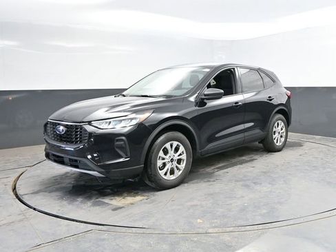 Used 2025 Ford Escape Active AWD/4WD image 4