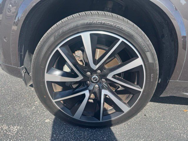 Used 2024 Volvo XC90 B5 Plus w/ Protection Package Premier AWD/4WD image 7