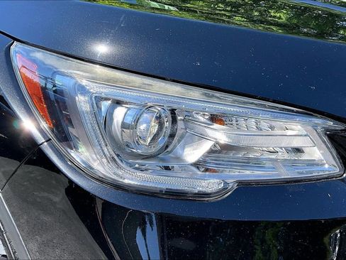 Used 2021 Subaru Ascent Touring AWD/4WD image 32