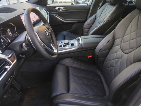 New 2026 BMW X5 sDrive40i image 14