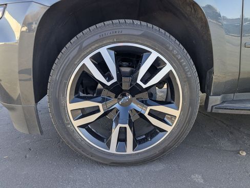 Used 2020 Chevrolet Tahoe Premier w/ 6.2L Performance Package image 36