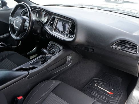 Used 2023 Dodge Challenger SXT RWD image 31