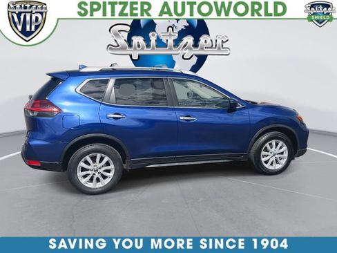 Used 2018 Nissan Rogue SV w/ Premium Package image 10