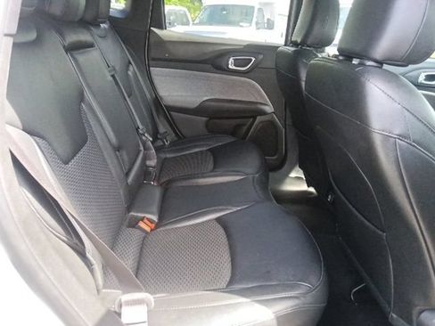 Used 2024 Jeep Compass Latitude AWD/4WD image 29