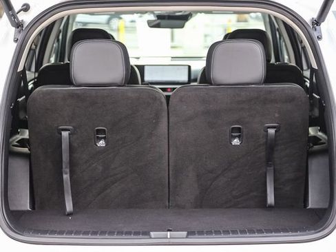 Certified 2024 Kia Sorento EX image 28