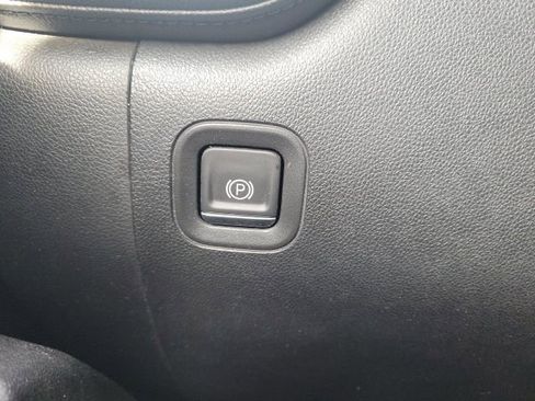 Certified 2019 Chevrolet Silverado 1500 LT w/ All-Star Edition image 32