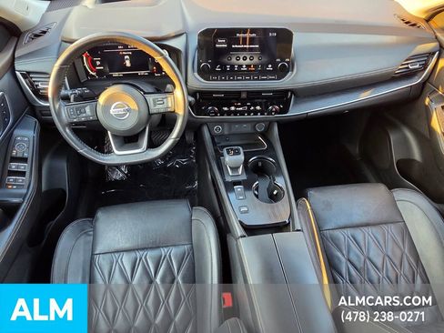 Used 2021 Nissan Rogue Platinum image 17