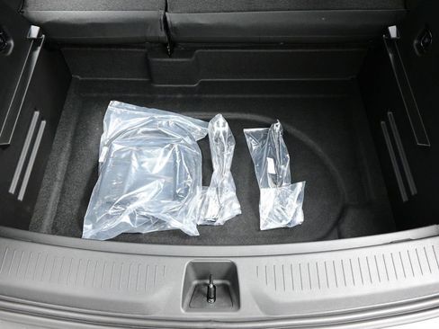 New 2027 Chevrolet Bolt LT w/ Comfort Package FWD image 42