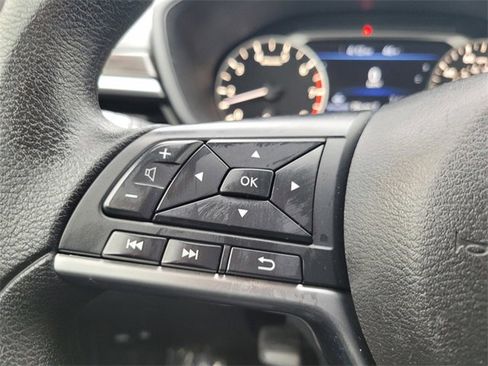 Used 2024 Nissan Altima 2.5 SV image 28