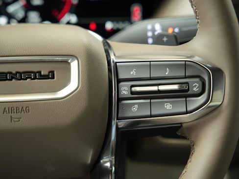 New 2026 GMC Yukon Denali w/ Sun & Power Step Package image 38