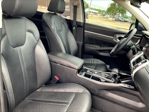 Certified 2023 Kia Sorento SX AWD/4WD image 12