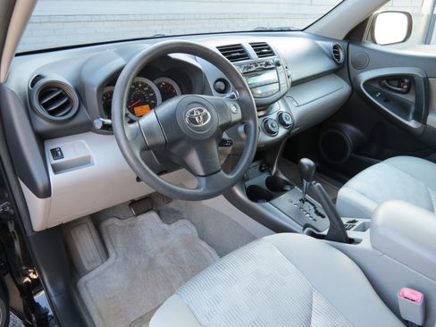 Used 2010 Toyota RAV4 2WD image 20
