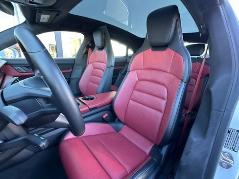 Certified 2025 Porsche Taycan Turbo image 5